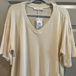 “Lush” Bloomingdale’s Cream V-Neck Women's Light Sweater Top